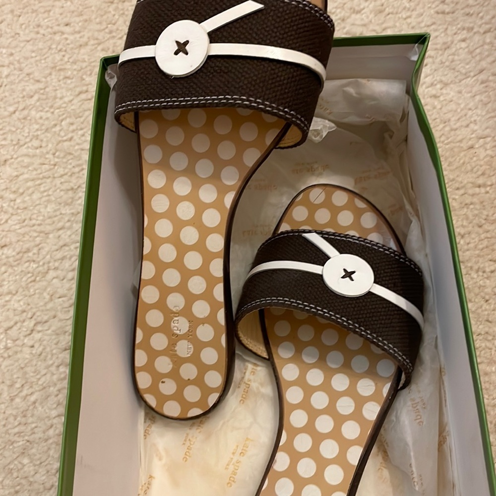 Kate Spade Toby slide in chocolate/canvas